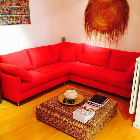 Pronto Soccorso Per Globetrotter Stanza Privata Con Bagno Condiviso E Vista Sulle Alpi Проживание в семье *