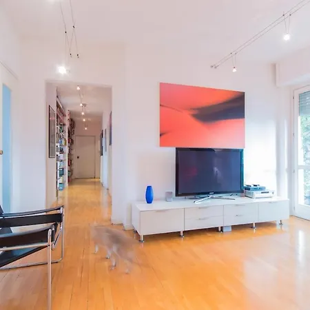 Pronto Soccorso Per Globetrotter Stanza Privata Con Bagno Condiviso E Vista Sulle Alpi Habitación en casa particular